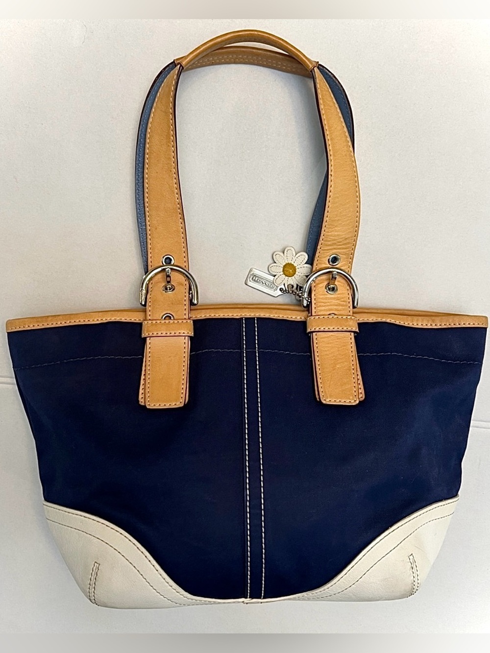 VINTAGE Y2K SOHO COACH DAISY CHARM SHOULDER BAG NAVY CANVAS WHITE LEATHER PREPPY